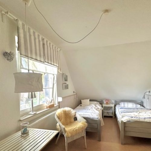 mit 2 Einzelbetten